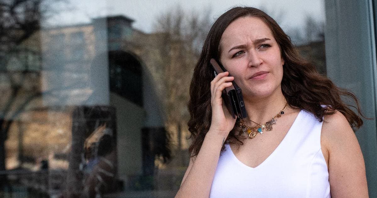 Friends made her pay $420 for a beach trip she couldn’t attend and told her to find a replacement — then lost it when she actually did