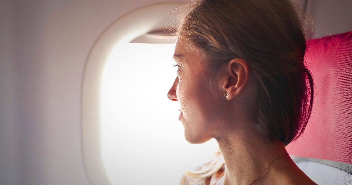 Passenger was rude to anxious mom with two babies — at the end, flight attendants pulled her aside and said something that left her tearful
