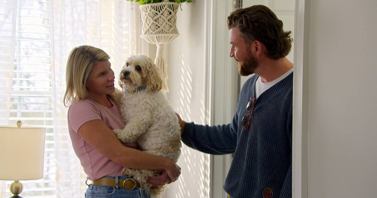 Still of Blake Carver and Erika Ellis from the show (Cover Image Source: Netflix | Love is Blind)