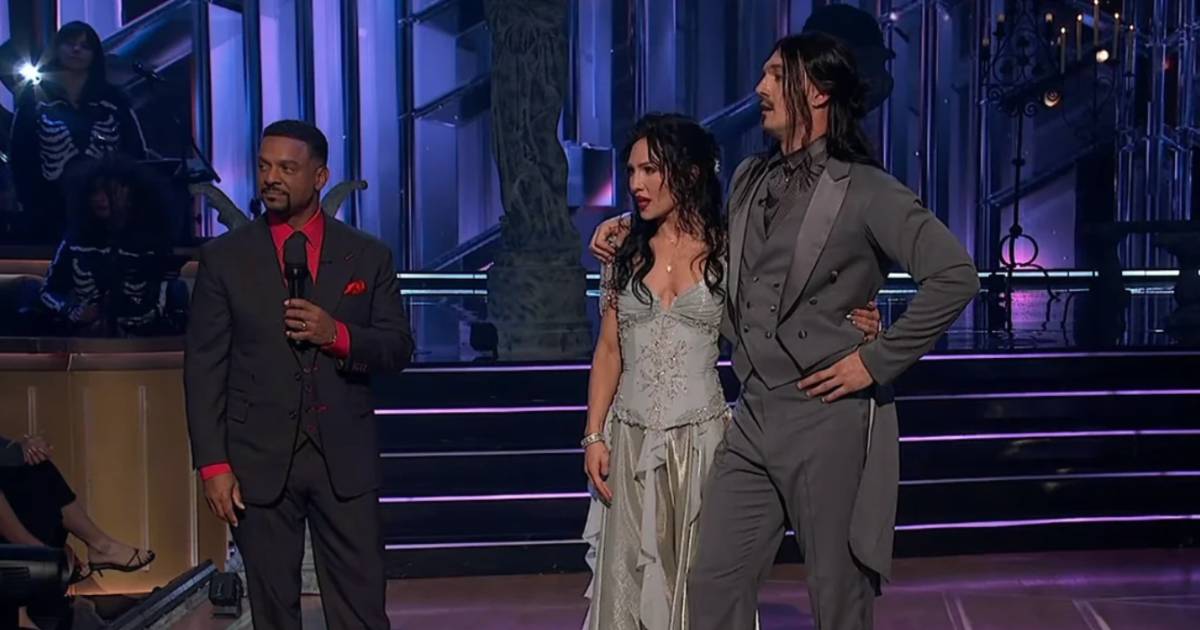 ‘DWTS’ contestant walks off stage visibly frustrated after disappointing scores on Horror Movie Night