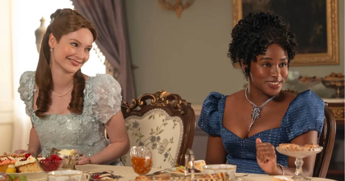 Francesca Stirling (L) and Michaela Stirling sit together at the table in 'Bridgerton' (Cover Image Source: Netflix)