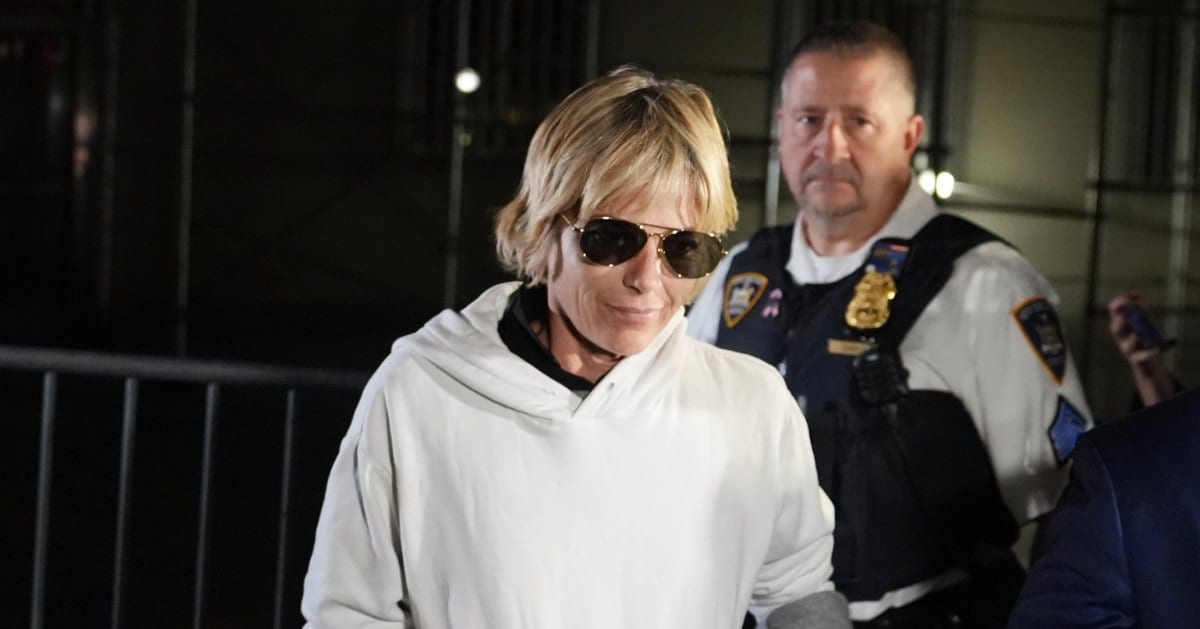 Selma Blair makes first public appearance at 90s Con after plane altercation and arrest
