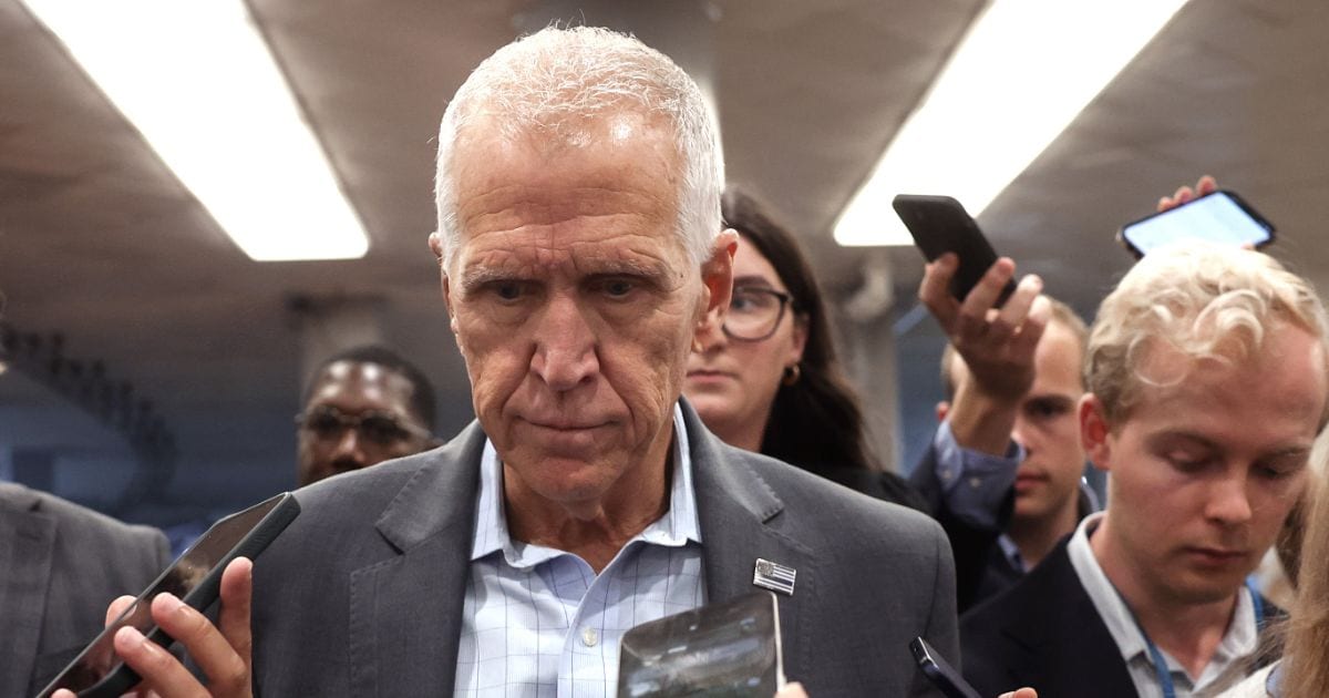 ‘Putin is playing Trump like a Fiddle’: GOP Senator blasts President over Russia policy