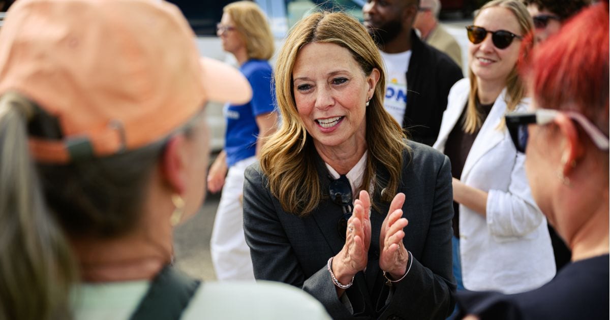 Ohio Democratic gubernatorial candidate, Dr. Amy Acton, speaks with supporters during a rally on April 28, 2026 (Jon Cherry/Getty Images) 