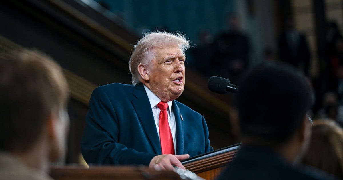 Trump threatens to veto every bill if Democrats take control of Congress