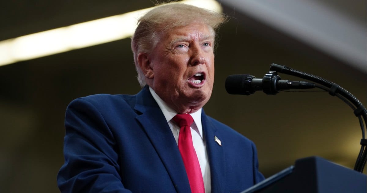 President Donald Trump speaks during a campaign rally at McMorran Place Sports and Entertainment Center, Sunday, Oct. 25, 2026 (AP Photo/Julia Demaree Nikhinson) 