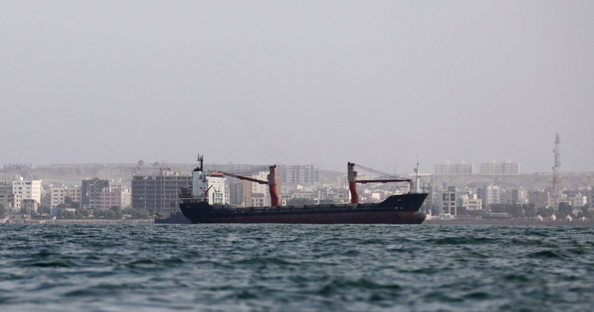 Fact Check: Have US forces abandoned Strait of Hormuz and moved hundreds of kilometers away?