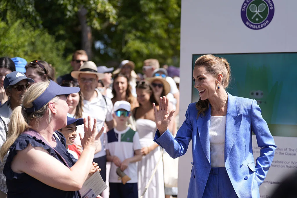 Greeting Fans in the Heat