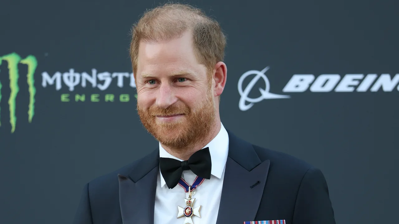 Prince Harry, Duke of Sussex attends the Invictus Games Foundation's inaugural Invictus Spirit Awards at Old Royal Naval College on September 17, 2026 in London, England. (Cover Image Source: Getty Images | Chris Jackson)