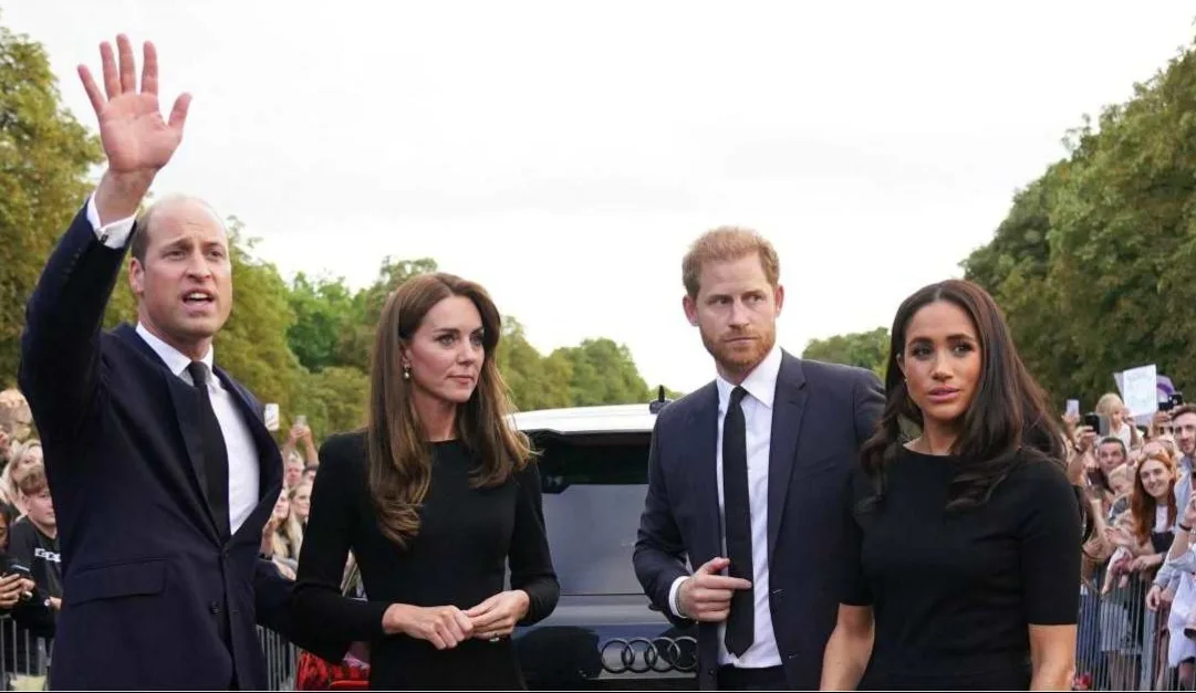 Kate Keeps Her Distance