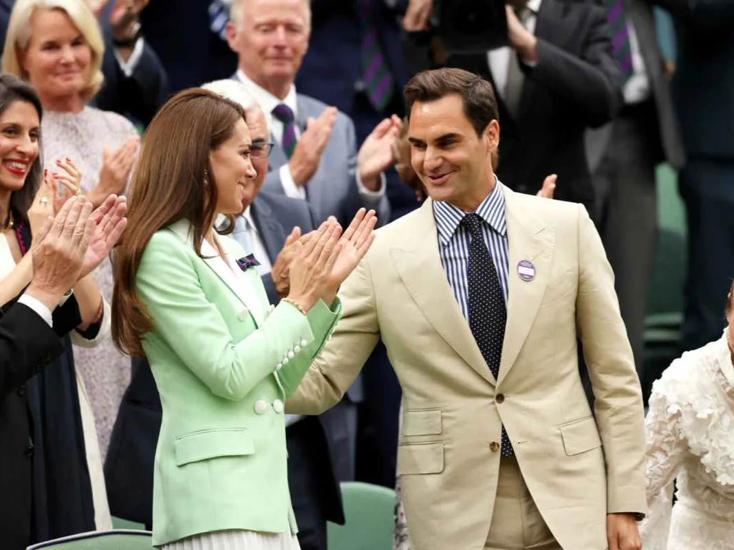 Kate Kisses for Roger Federer 3 Times