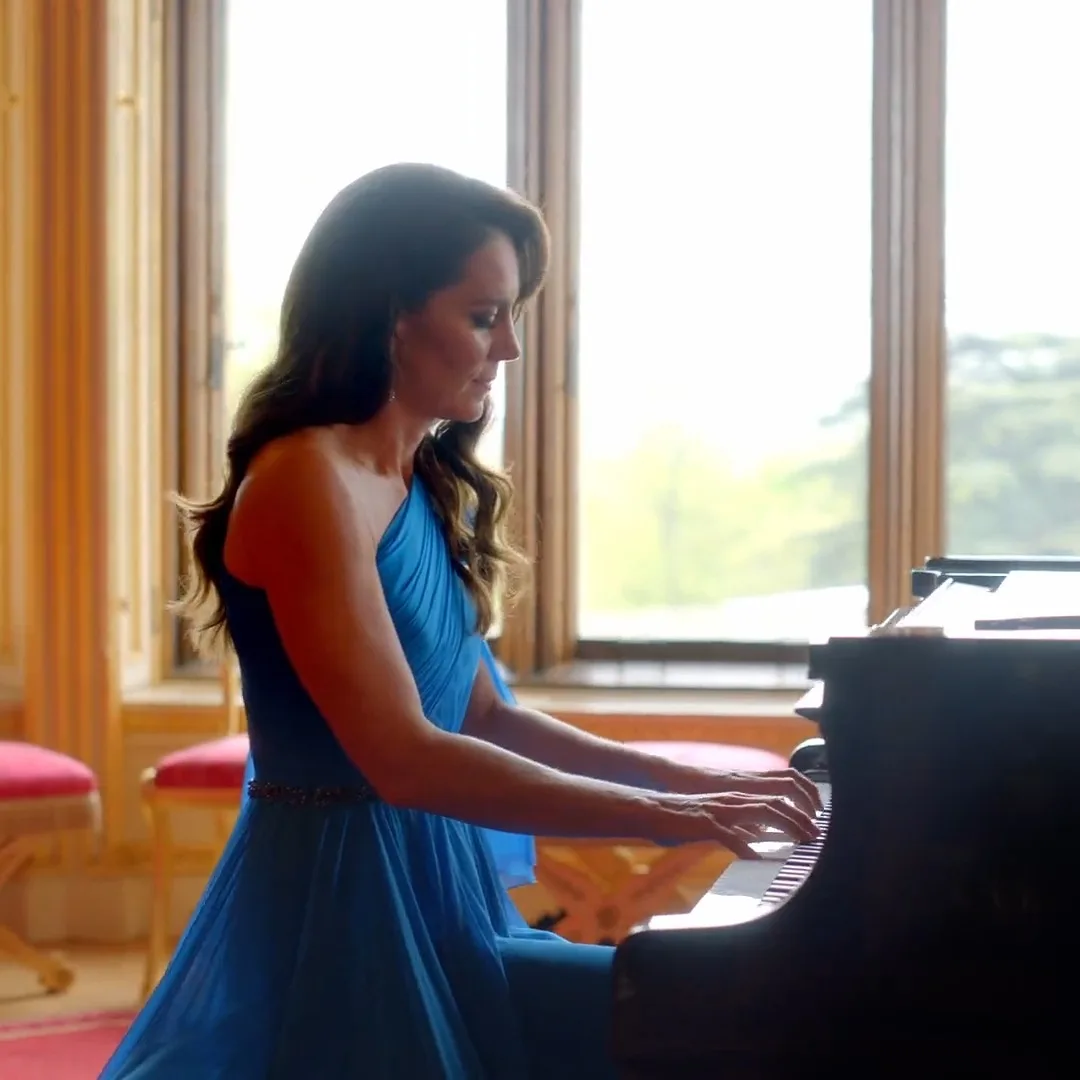 Kate Hits the Keys