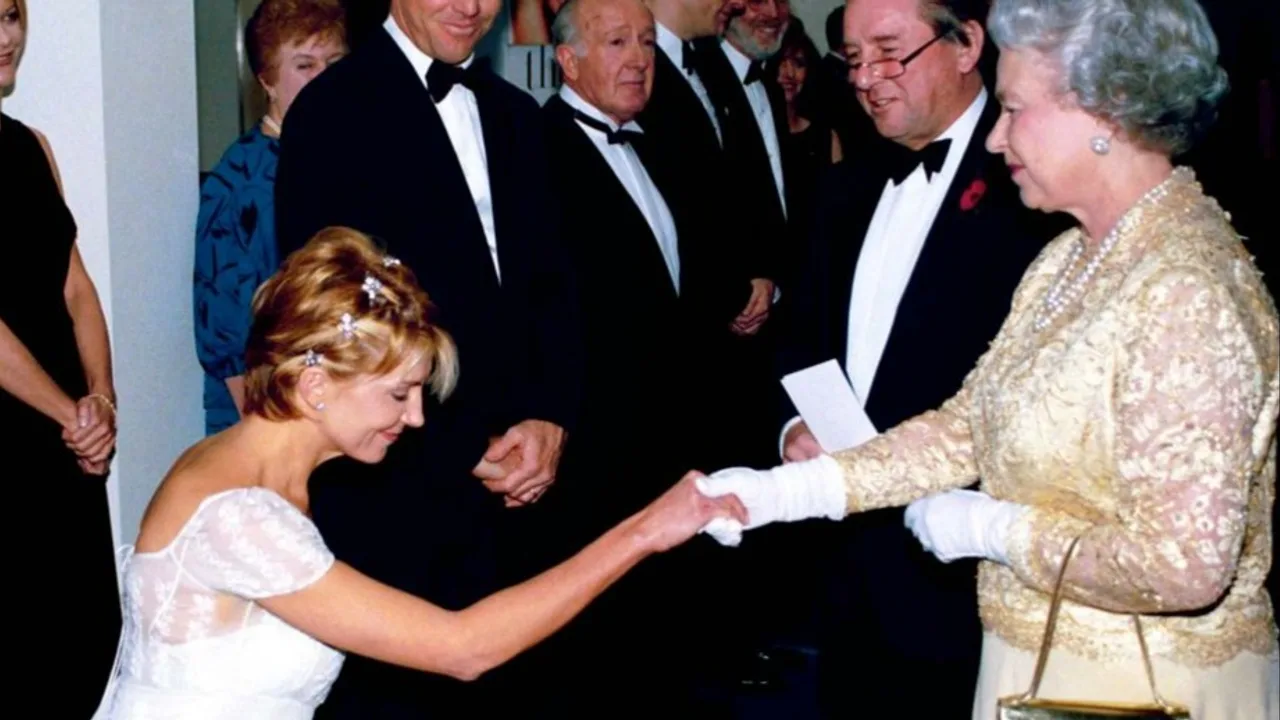 5 Iconic Celebrity Curtsies to the Royal Family That Nobody Saw Coming