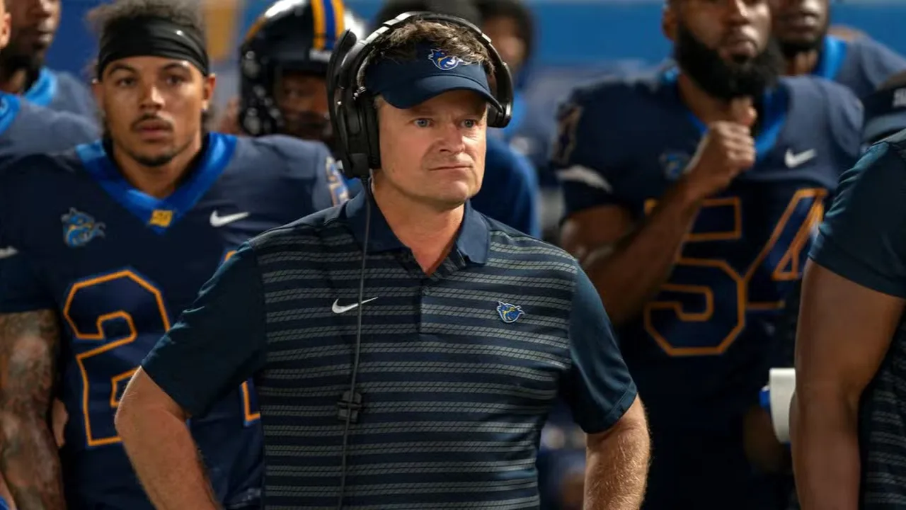 Steve Zahn as Jake Hudson