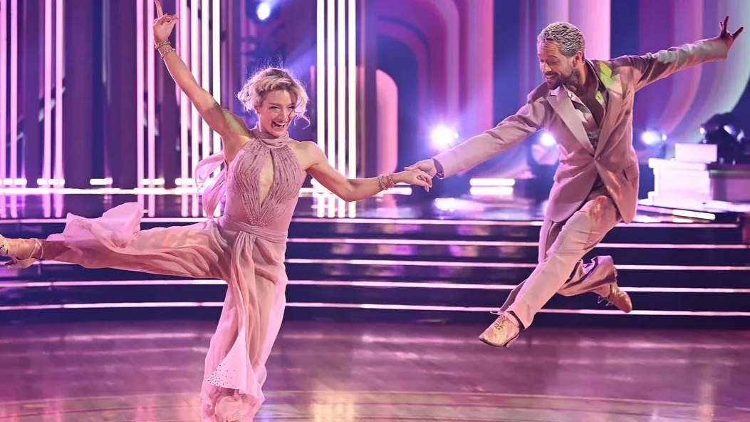 Amber Glenn and Pasha Pashkov