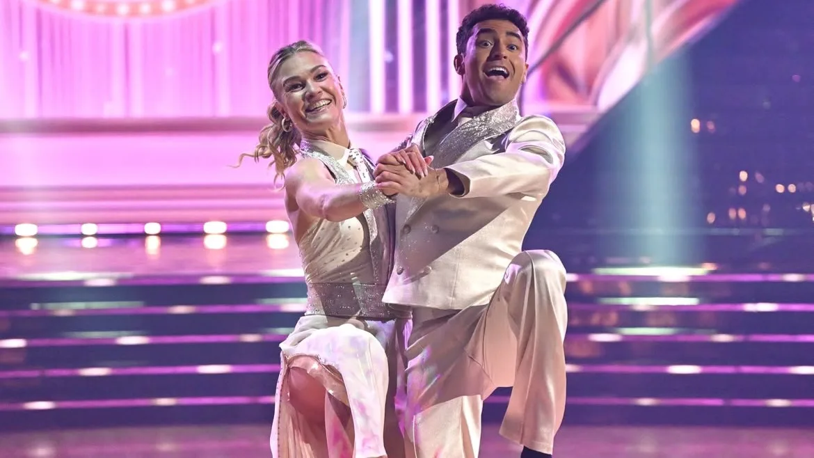 Julia Stiles and Ezra Sosa