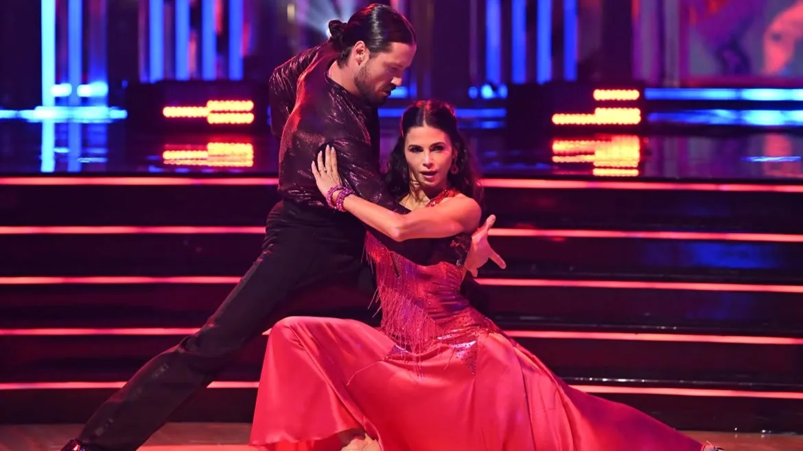 Jenna Dewan and Val Chmerkovskiy