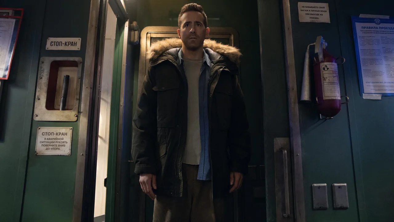 Ryan Reynolds as Troy Kelly