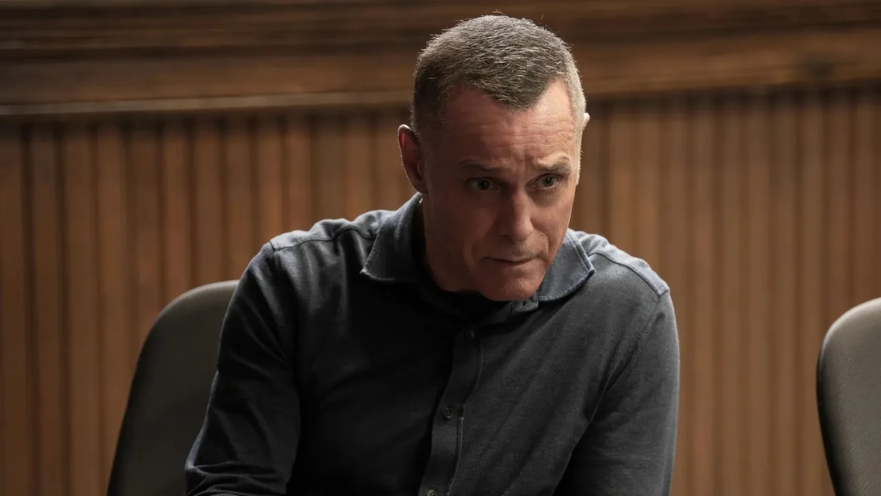 Jason Beghe as Hank Voight: Returning