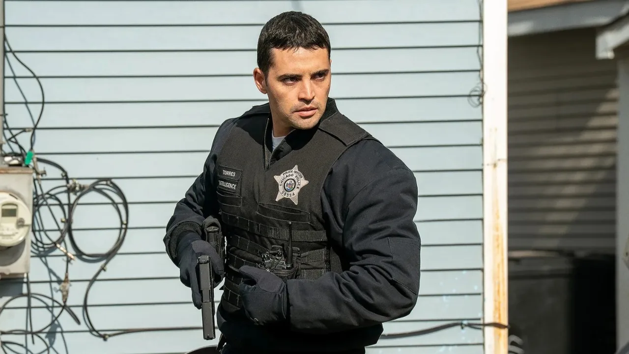 Benjamin Levy Aguilar as Dante Torres: Returning