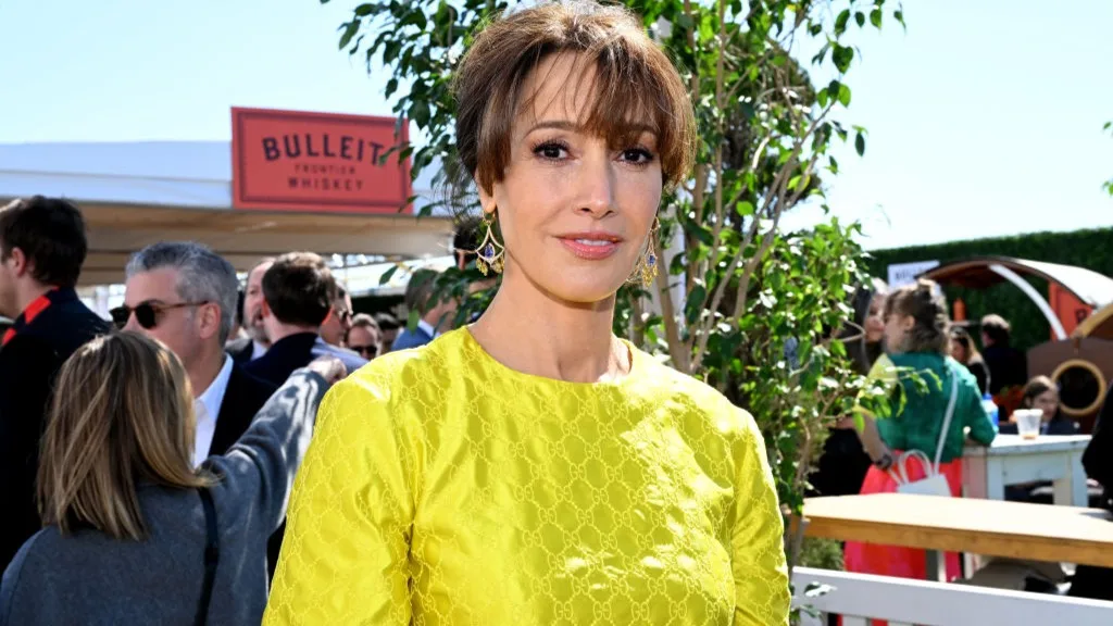 Jennifer Beals