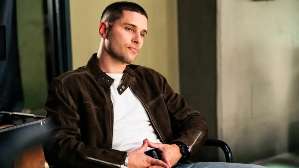 Ronen Rubinstein as Jude Callan