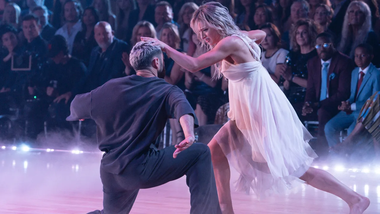 Amber Glenn and Pasha Pashkov