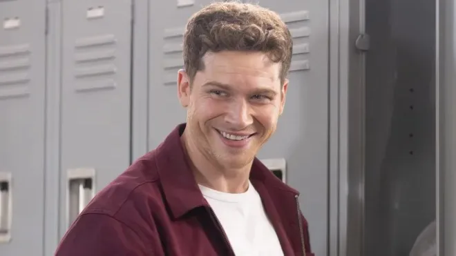 Oliver Stark as Evan Buckley
