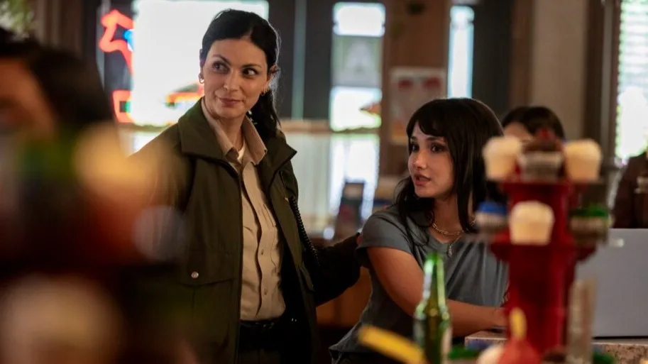 Morena Baccarin and Amanda Acuri