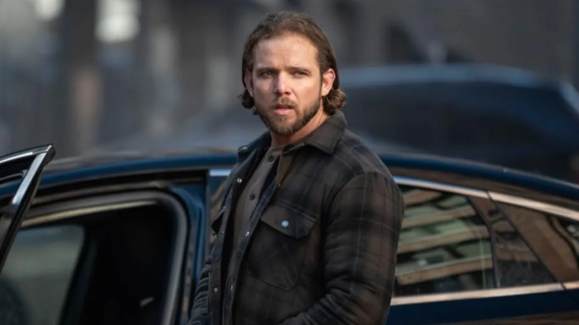 Returning: Max Thieriot