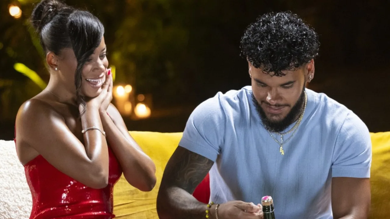 Amaya Espinal and Bryan Arenales