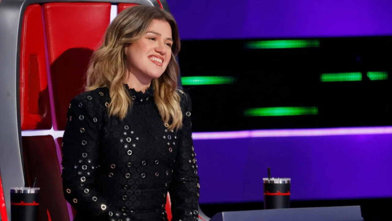 Returning Coach: Kelly Clarkson