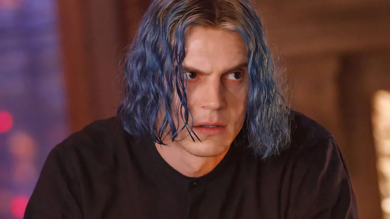 Evan Peters