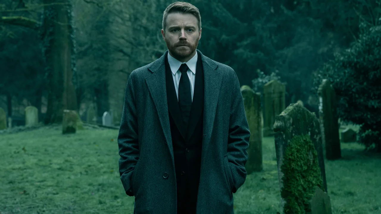 Jack Lowden as River Cartwright