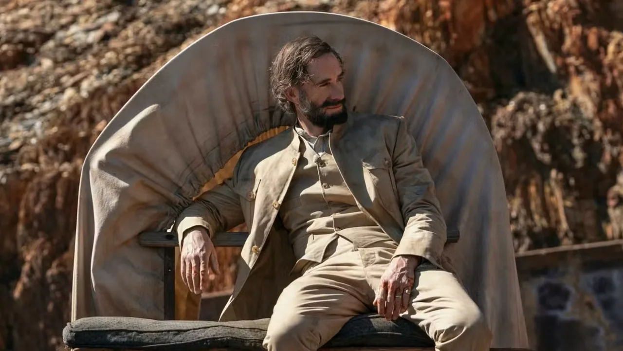 Joseph Fiennes — Not Returning