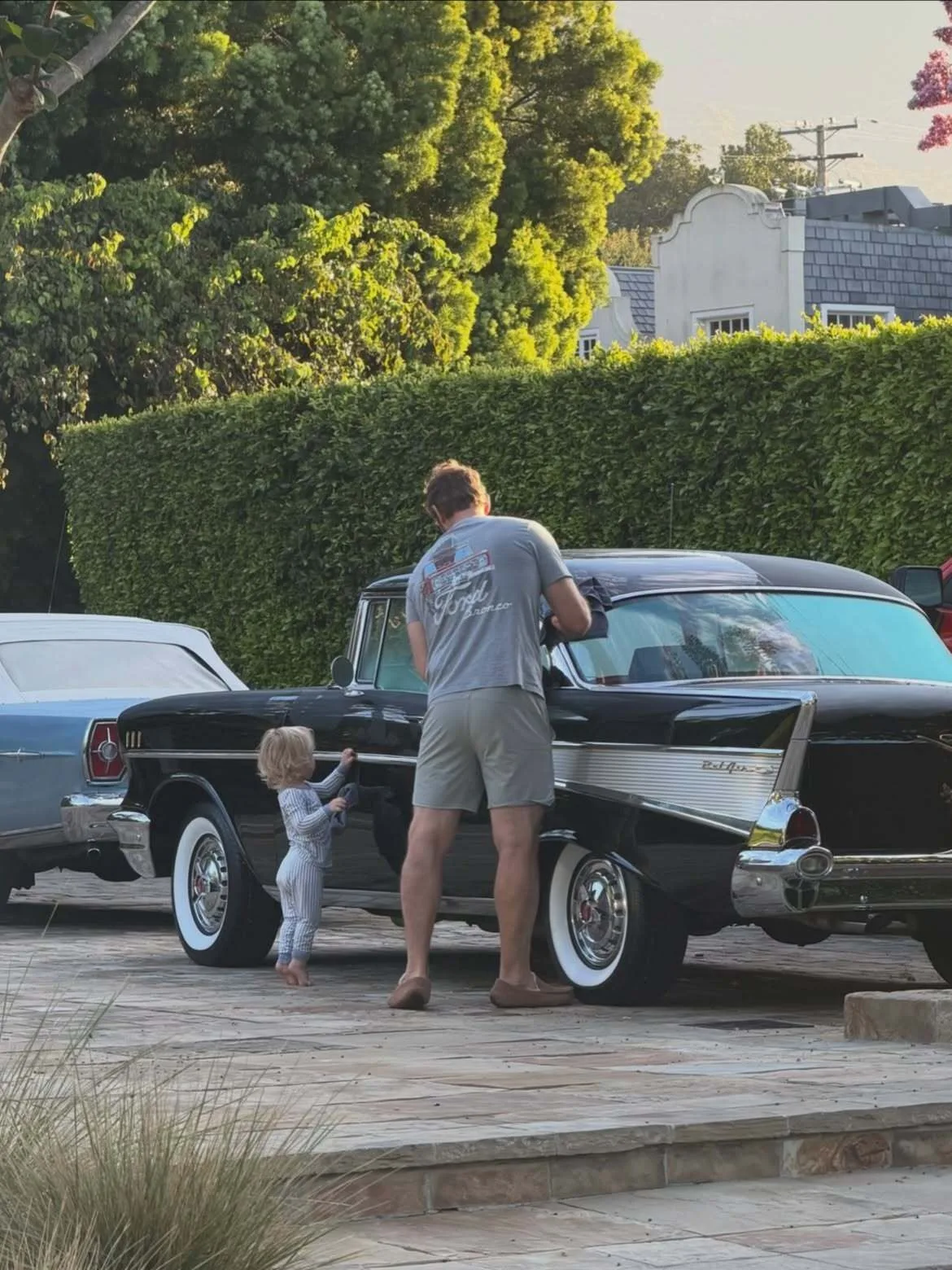 Chris Pratt and son Ford enjoy some car-washing time