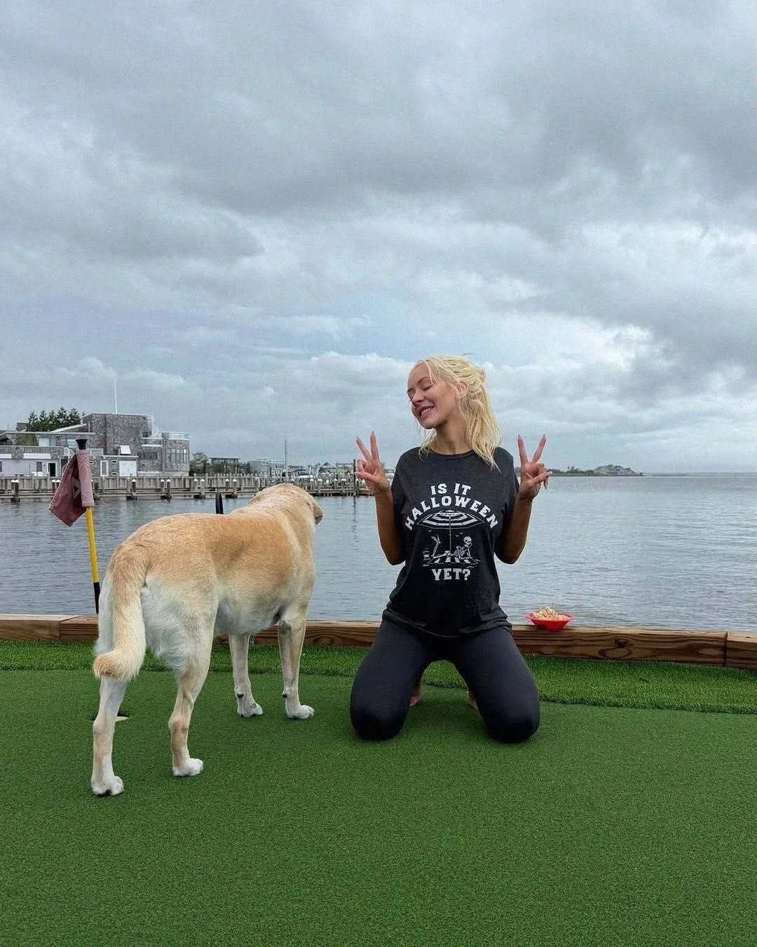 Christina Aguilera shows off her fur baby