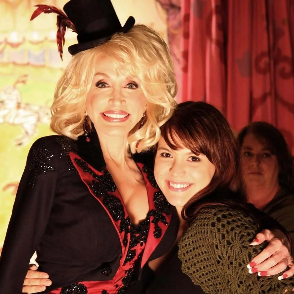 Dolly Parton holds niece Rebecca Seaver close in sweet snap