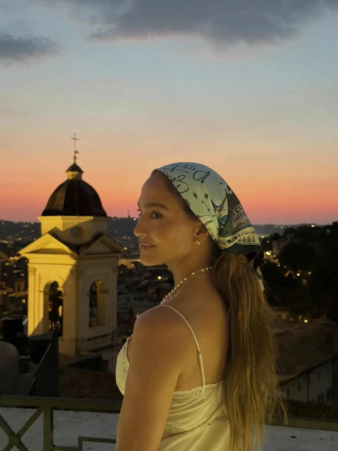 Jennifer Lopez soaks in the Italian golden hour hue