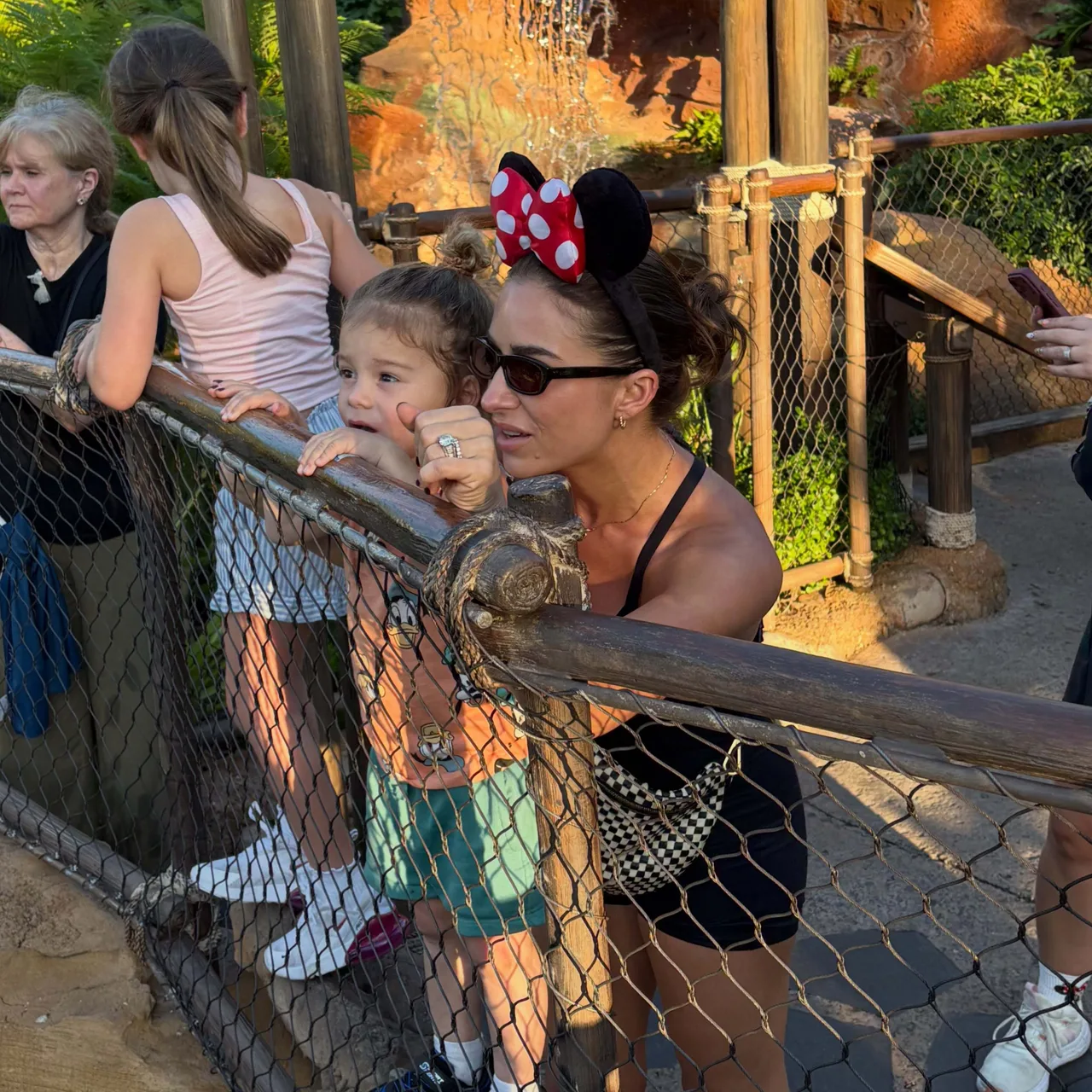 Jessie James Decker enjoys quality time with her youngest child