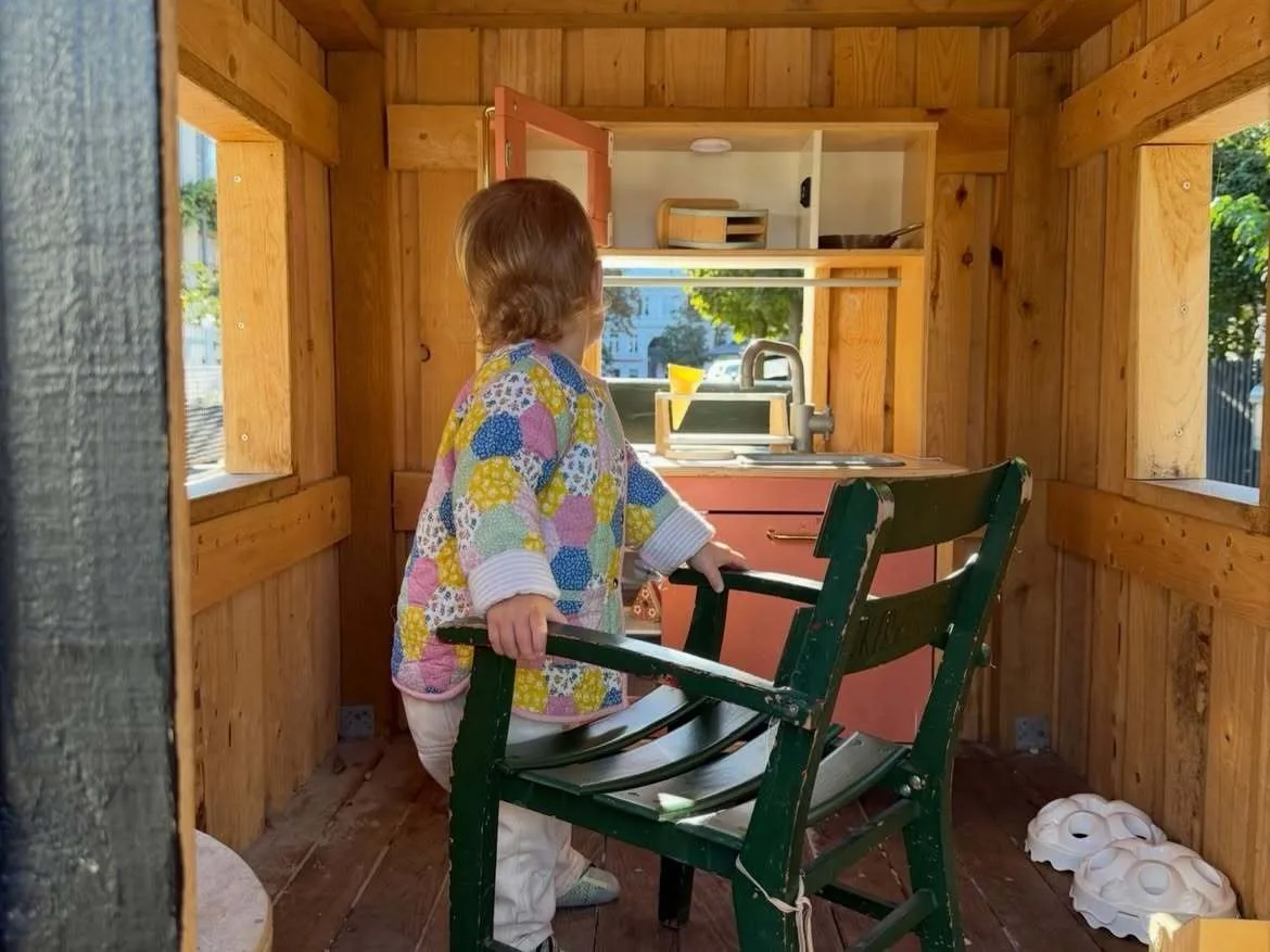 Lily Collins shows daughter Tove's playful side