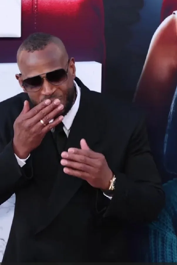 Marlon Wayans' candid post-kiss gesture catches attention