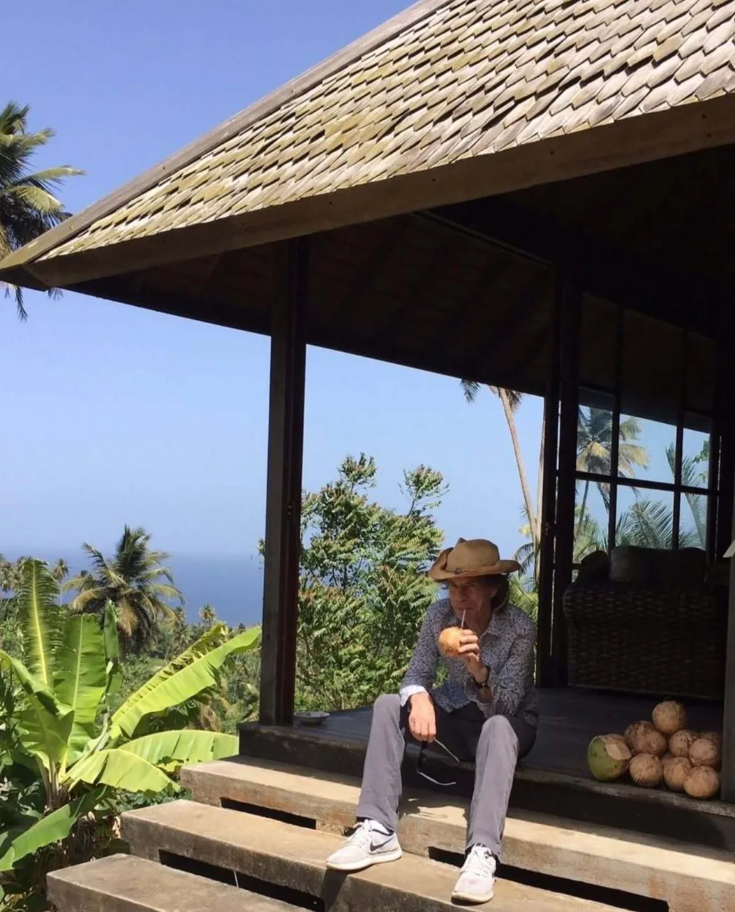 Mick Jagger spotted relaxing on a trip in fiancee's birthday tribute post