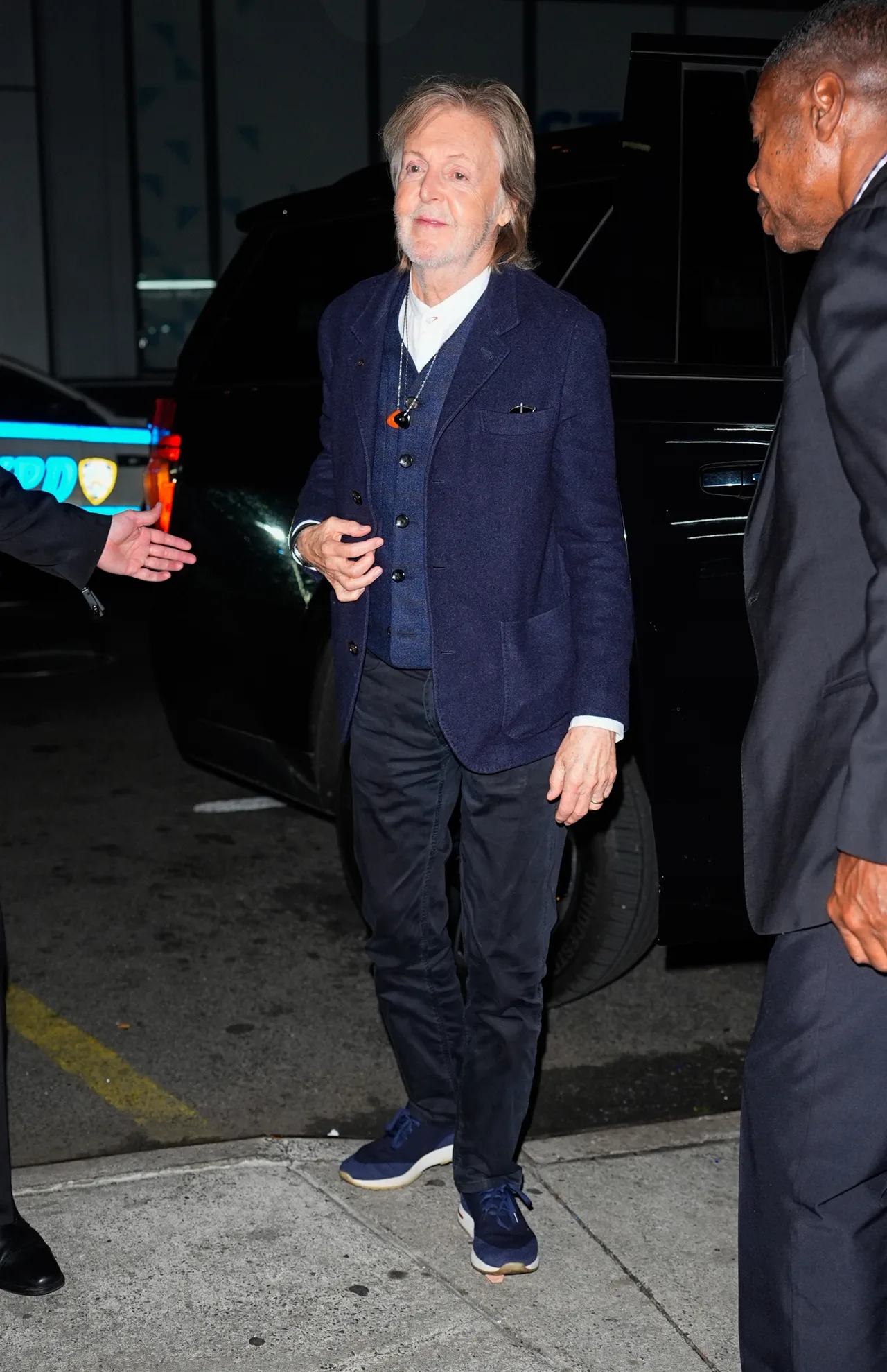 Paul McCartney keeps it cool at Stephen Colbert's 'Late Night' afterparty