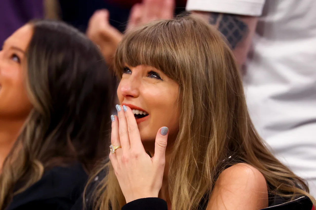 Swift broke into a smile shortly after