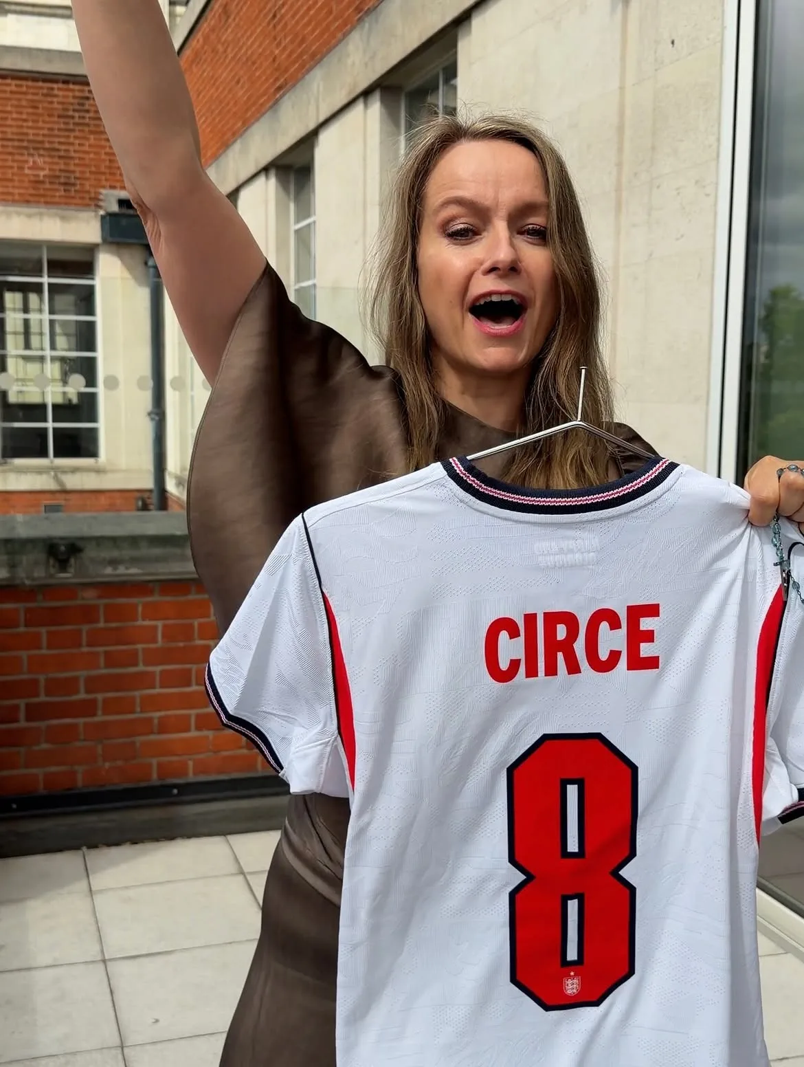 Samantha Morton cheers for Circe
