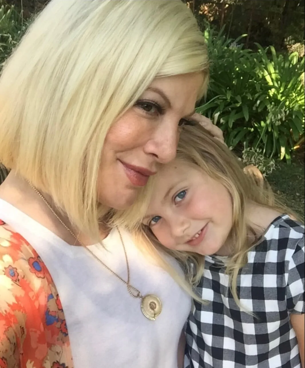 Tori Spelling shares a tender mother-daughter moment