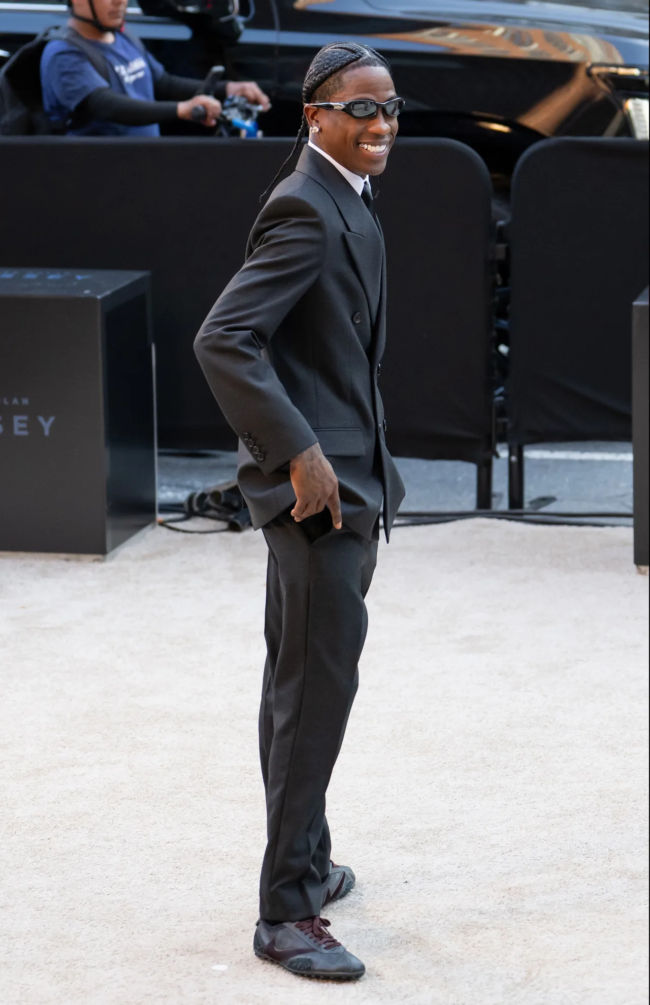 Travis Scott completes sleek red carpet look with unreleased Nike sneakers