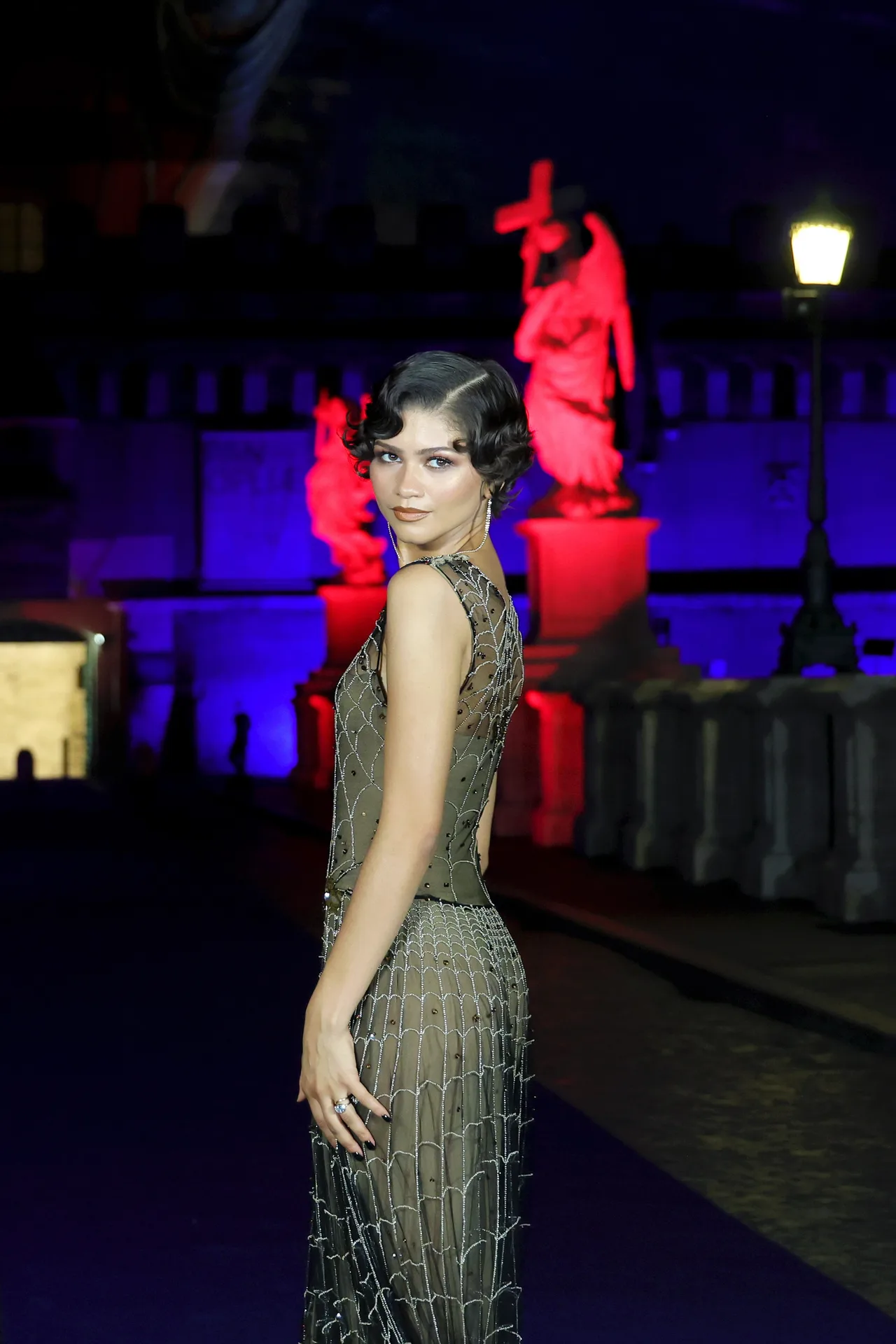 Zendaya adds more drama with new hair and boho jewelery piece