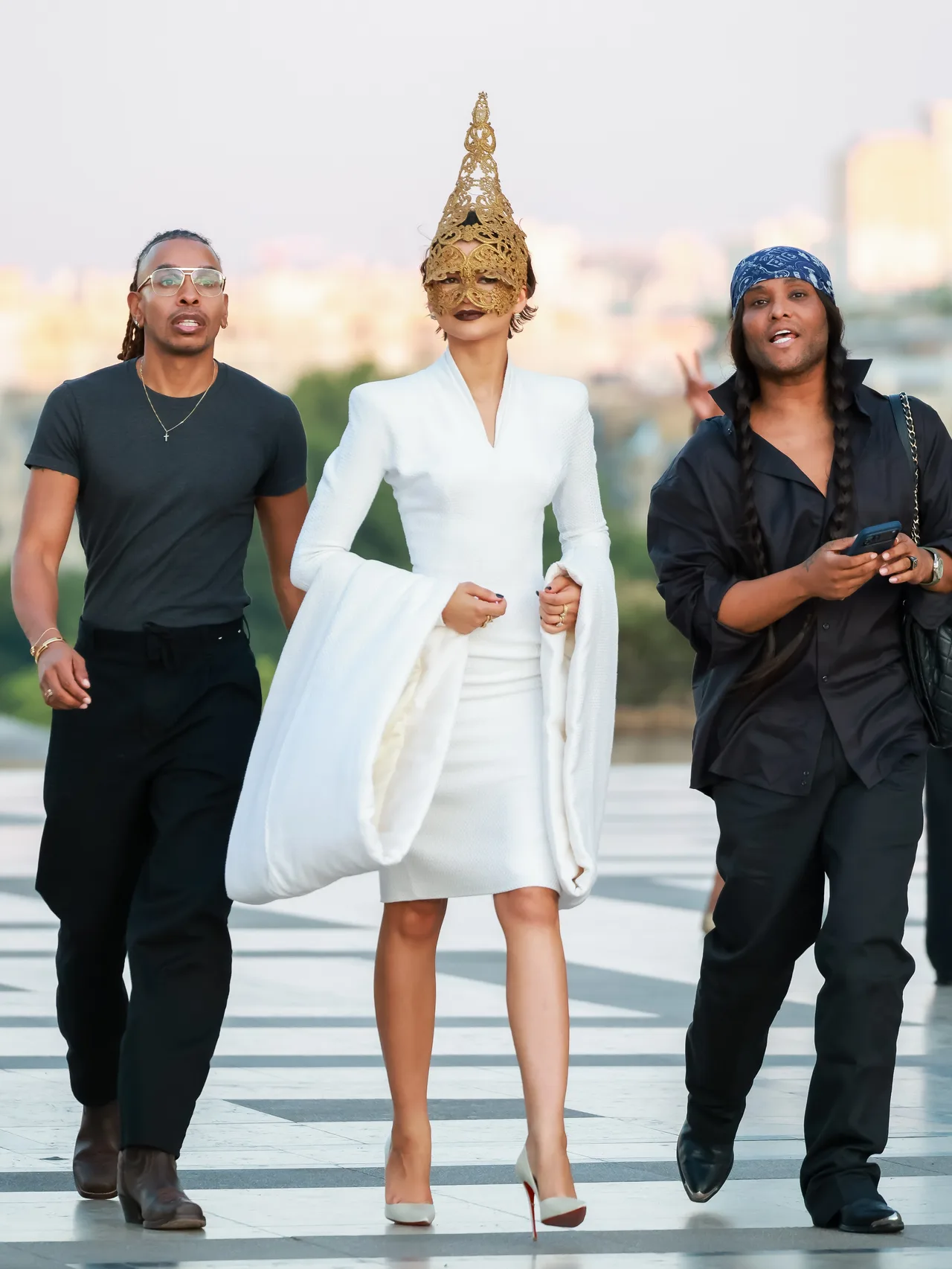 Zendaya's purple lip and vintage mask were a match made in fashion heaven